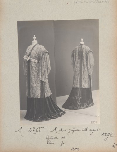 Albumside: House of Worth, Coat av Photographer French