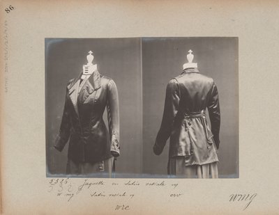 Albumside: House of Worth, Jacket av Photographer French