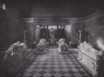 Charlottenburg, mausoleum, interiør (s/hvitt bilde) av Photographer German