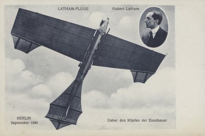 Den franske flygeren Hubert Lathams flytur over Berlin, september 1909 (s/hvitt-bilde) av Photographer German