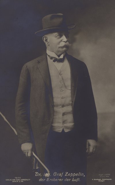 Graf Ferdinand von Zeppelin , tysk luftskipdesigner og konstruktør (s/hv-bilde) av Photographer German