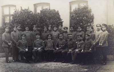 Gruppe av tyske hæroffiserer (s/hvitt bilde) av Photographer German