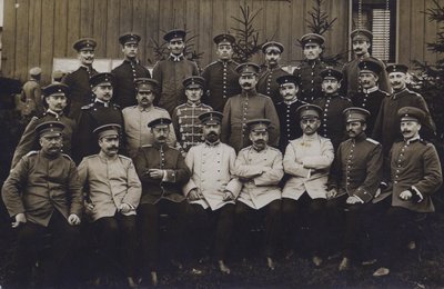 Gruppe av tyske hæroffiserer (s/hvitt bilde) av Photographer German