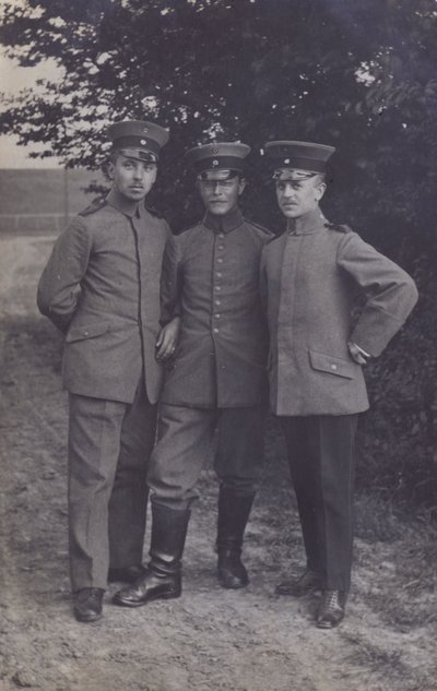 Gruppe på tre tyske hærsoldater (s/hvitt bilde) av Photographer German