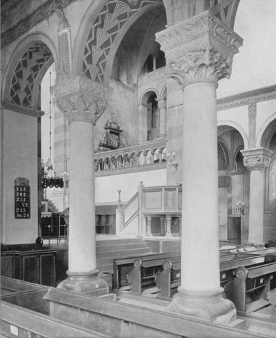 Michaeliskirche, interiør med englekoret (s/hv-bilde) av Photographer German