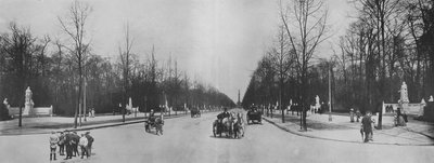 Panorama av Victory Avenue (s/hvitt bilde) av Photographer German