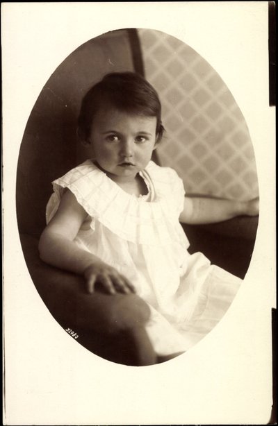 Passepartout Ak Prinsesse Hilda av Bayern som liten jente (s/hvitt bilde) av Photographer German