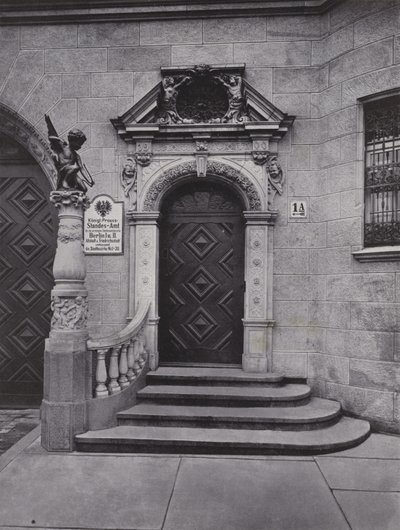 Portal fra registerkontoret Berlin I og II (s/hvitt-bilde) av Photographer German