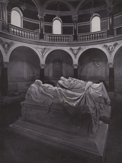 Potsdam, Fredskirken, mausoleum med sarkofager til keiseren og keiserinne Friedrich (s/hvitt foto) av Photographer German