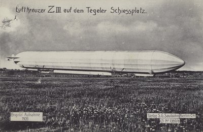 Zeppelin LZ III på Tegel skytefelt, Berlin (s/hvitt bilde) av Photographer German