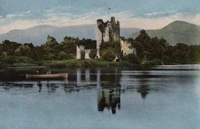 Sør-Irland: Ross Castle, Killarney (farget bilde) av Photographer Irish