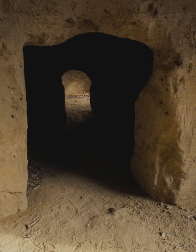 Porsennas labyrint, etruskisk nettverk av underjordiske passasjer, Chiusi, Toscana, Italia av Blaise Nicolas Le Sueur