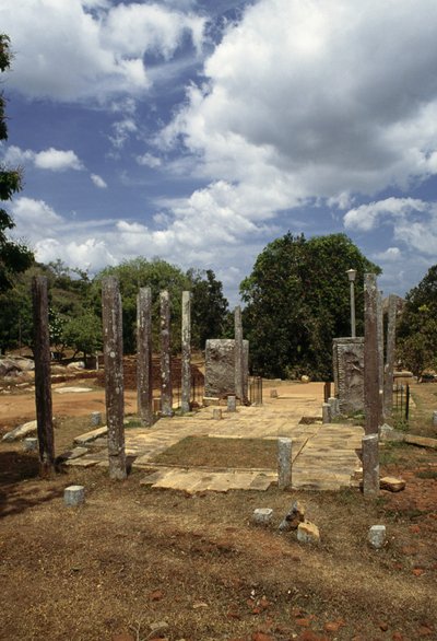 Relikviekammer, Mihintale, nær Anuradhapura, Sri Lanka av Blaise Nicolas Le Sueur