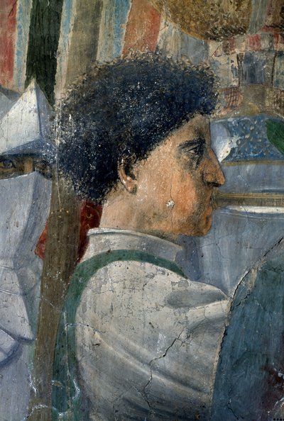 Legenden om det sanne kors, Konstantins seier i slaget ved Milvian Bridge, detalj av en soldat som blåser i en trompet, fullført freskomaleri fra 1464 av Piero della Francesca
