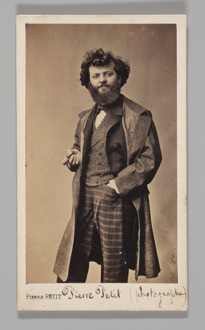  av Pierre Petit