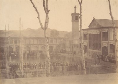 [Shahens palass, respekterer ShahFete de Salam, Teheran, Iran [samme a..., 1840-60-tallet. av Possibly by Luigi Pesce.