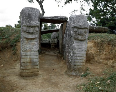 Megalittisk skulptur av zoomorfe karyatider av Pre Columbian Pre Columbian