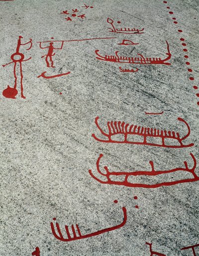 Nordisk bronsealder: båter og sleder, helleristninger i Tanum, Sverige av Prehistoric Prehistoric