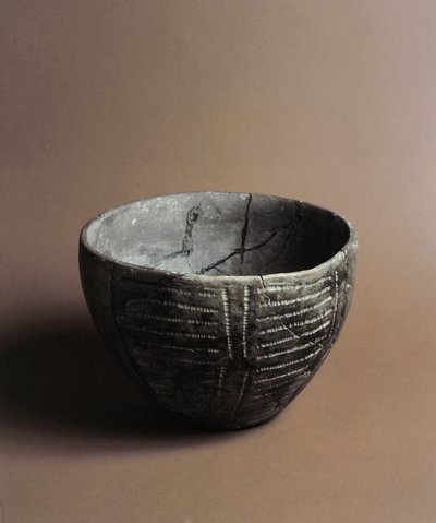 Forhistorie: keramikkvase gravert med neolittiske dekorasjoner fra Caverna Delle Arene i Candide (Liguria). Pegli, Villa Pallavicini-museet av Prehistoric Prehistoric