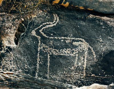 Forhistorie, bergkunst: gravstein av representasjonen av en antilope. Steinalder 5000-2000 f.Kr. Taghit, Haut plateau du Hoggar (Ahaggar), Algerie av Prehistoric Prehistoric