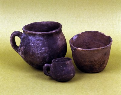 Vase og kar fra Hunseans-befolkningen i Lagozza (3100 f.Kr. - 2200 f.Kr.) i Nord-Italia. Neolittisk periode. av Prehistoric Prehistoric