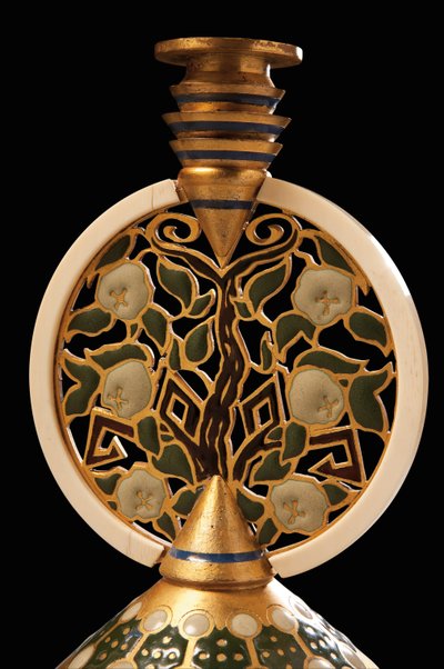 Detalj av en lysestake i forgylt bronse og elfenben av Princess Maria Tenisheva