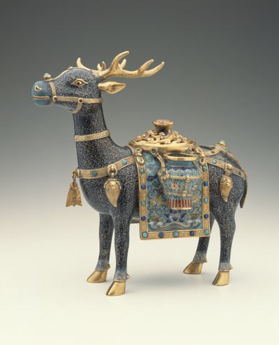 En figur av en hjort (cloisonne-emalje) av Qing Dynasty Chinese School