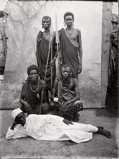 Maasai-krigere (gelatinsølvtrykk) av R. V. Pereira