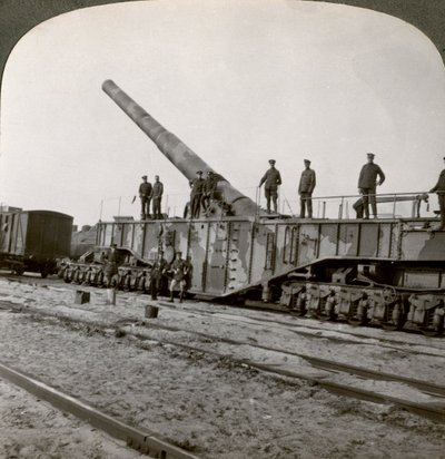 16 tommers jernbanekanon som pulveriserte Hindenburg-linjen, første verdenskrig, Frankrike, 1917-1918. av Realistic Travels Publishers