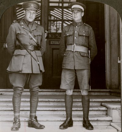 Kaptein MacDougall, DSO, og Cadet Mullin, to kanadiske VC-er, første verdenskrig, 1914-1918 av Realistic Travels Publishers