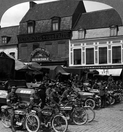 Lastebiler og motorsykler fra Indian Army Corps, Merville, Frankrike, første verdenskrig, 1914-1918. av Realistic Travels Publishers