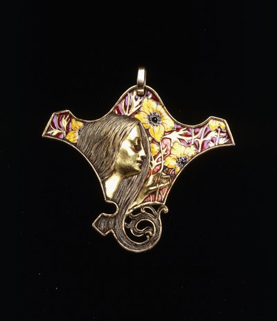 Et anheng som viser en ung jomfru av Rene Jules Lalique