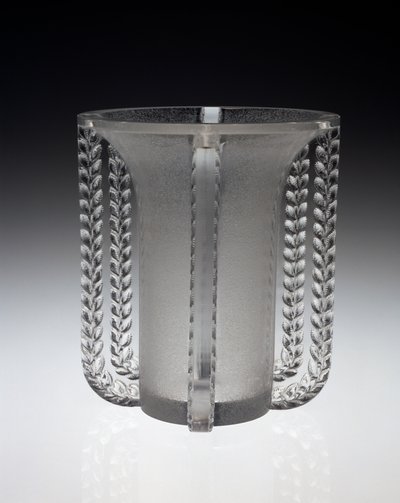 Vase "Marignane", designet 11. mai av Rene Jules Lalique