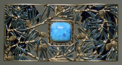 Plakett for ørn og furukveler, c1899-1901 av Rene Jules Lalique