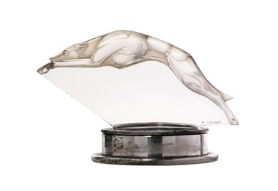 Sjelden Levrier-maskot av Rene Jules Lalique