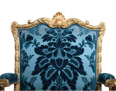 En av et par George III lenestoler i forgylt tre av Robert Adam