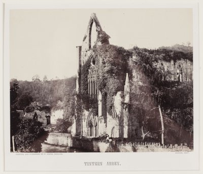 Tintern Abbey, ca. 1857 (albumtrykk) av Roger Fenton