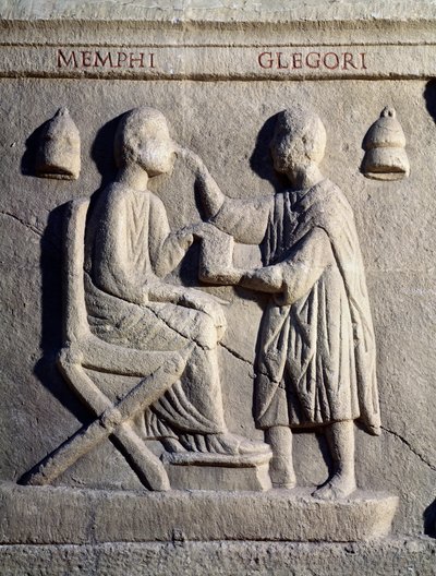 En øyelege undersøker øynene til pasienten sin (nedre relieff, 2. århundre) av Roman