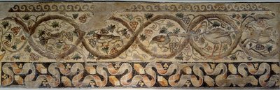 Antikkens Roma: mosaikk av årstidene som representerer blomster og dyr. Fra gårdsplassen til Constantine-villaen til "" Daphne"". Fra Antiokia (dagens Antakya) i Tyrkia 325-330 e.Kr. Paris, Louvre-museet av Roman