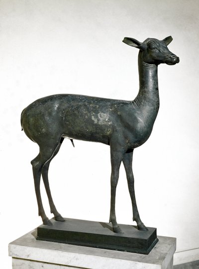 Hjort (bronseskulptur av Roman