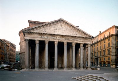 Utvendig utsikt over Pantheon (fotografi) av Roman