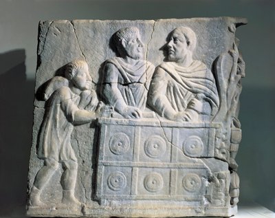 Fragment av sarkofag som viser pengeveksler, fra Roma, Viale del Re av Roman