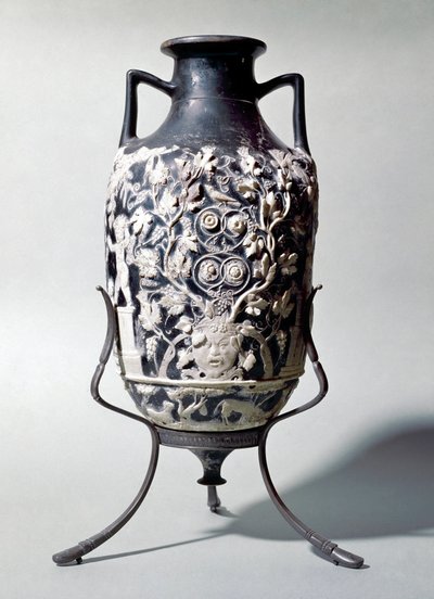 Liten amfora kalt blå vase som viser en dionysisk scene av Roman