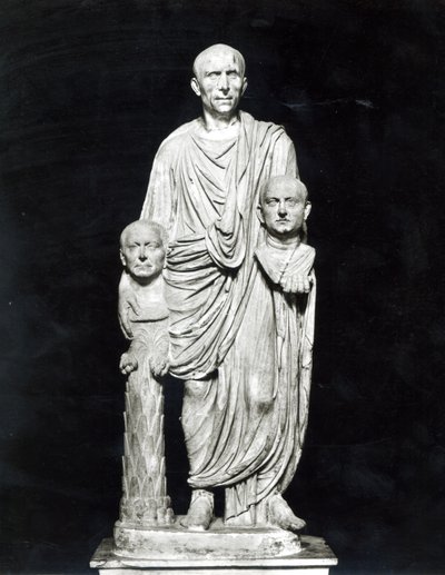 Lucius Junius Brutus holder byster av sine forfedre (marmor) (s/hv-bilde) av Roman