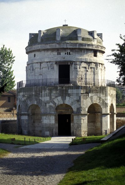 Mausoleet til Theodorik den store (455 - 526), Ravenna. av Roman