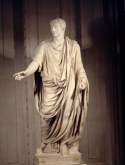 Romersk kunst: marmorstatue av keiser Tibere (Tiberio Claudio Nerone, 42 f.Kr.-37 e.Kr.), romersk keiser. Søn 2 m. Paris, Louvre-museet av Roman