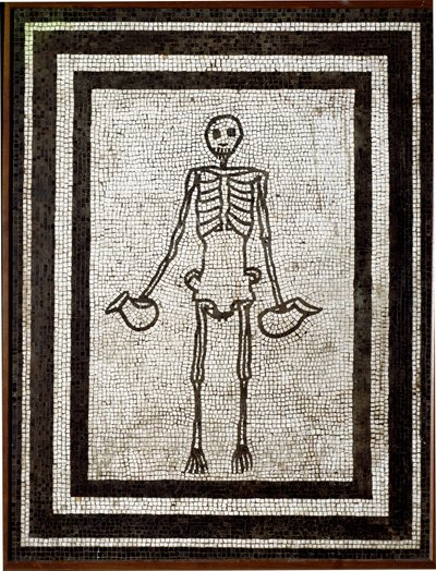 Romersk kunst: skjelettbærende askos. Mosaikk som kommer fra Vesuv-regionen. 4. stil. 1. århundre f.Kr. Dim. 91x70 cm Nasjonalt arkeologisk museum, Napoli av Roman