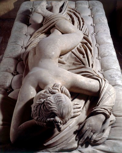 Søvnig hermafroditt romersk skulptur fra det 2. århundre f.Kr. Dim. 1,48 m Paris, Louvre-museet av Roman