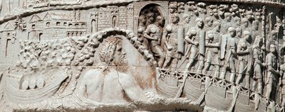De romerske legionene seiler i Ancona under beskyttelse av Neptun. Detalj av søylen til Trajan (søylen Trajane) (Colonna Traiana) i Roma bygget under keiser Trajans regjeringstid (53-117). Trajane-søylen minnes de seirende kampanjene til em av Roman