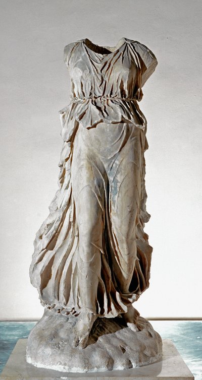 Hvit marmorstatue av Nike av Roman
